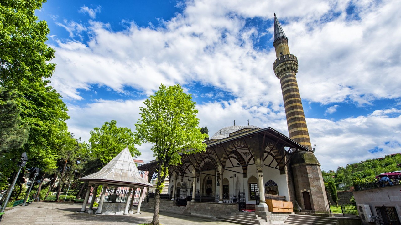مسجد غولبهار خاتون