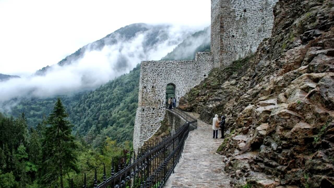 قلعة زيكالي